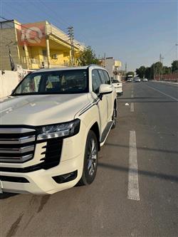 تۆیۆتا لاند کروزەر